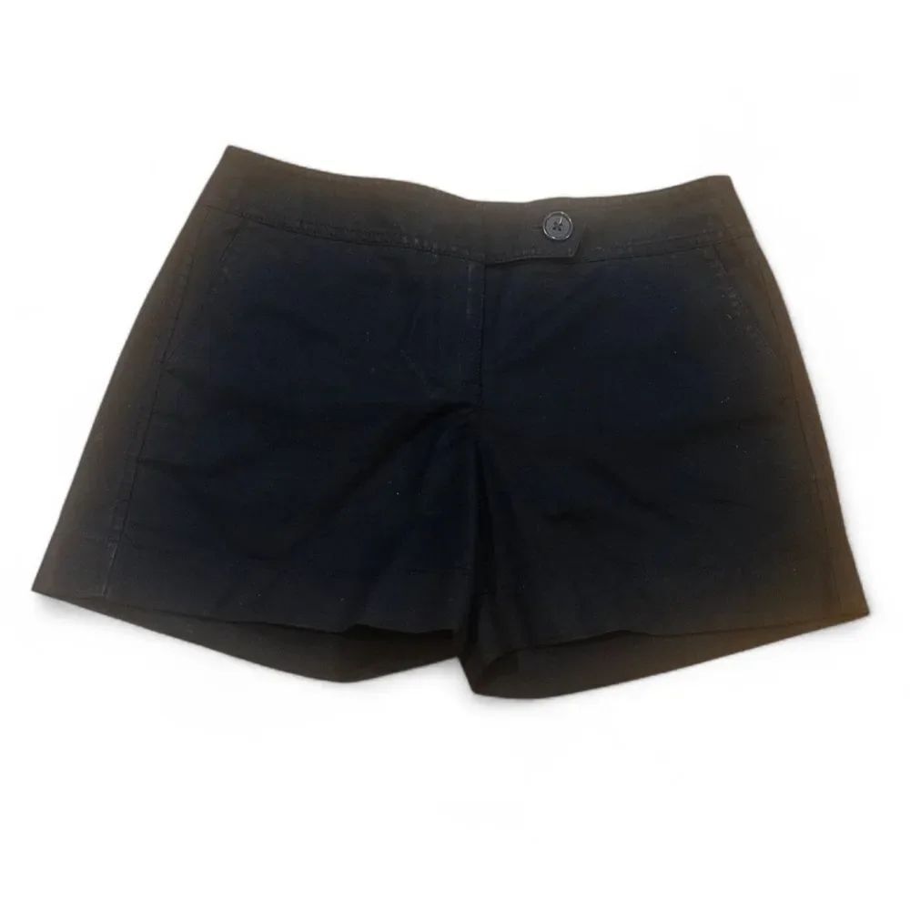 Ann Taylor Black Signature Fit Lower On Waist Shorts Size 4